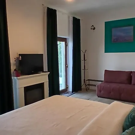 Cristelyn (adults Only) Gasthuis 3*